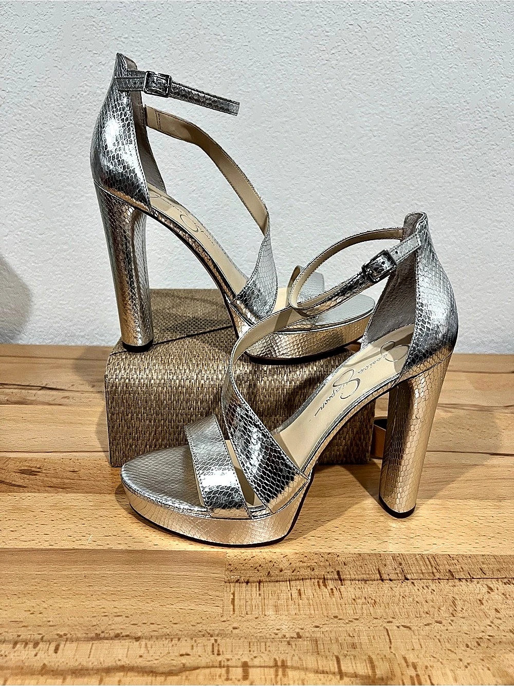 Jessica Simpson Iley Platform Sandal Silver Sky High 5” Heel US 9.5